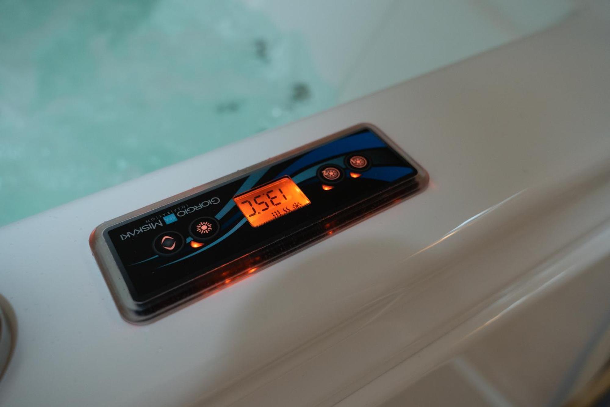 Olympus View Rooms Sauna & Spa 里托楚伦 外观 照片